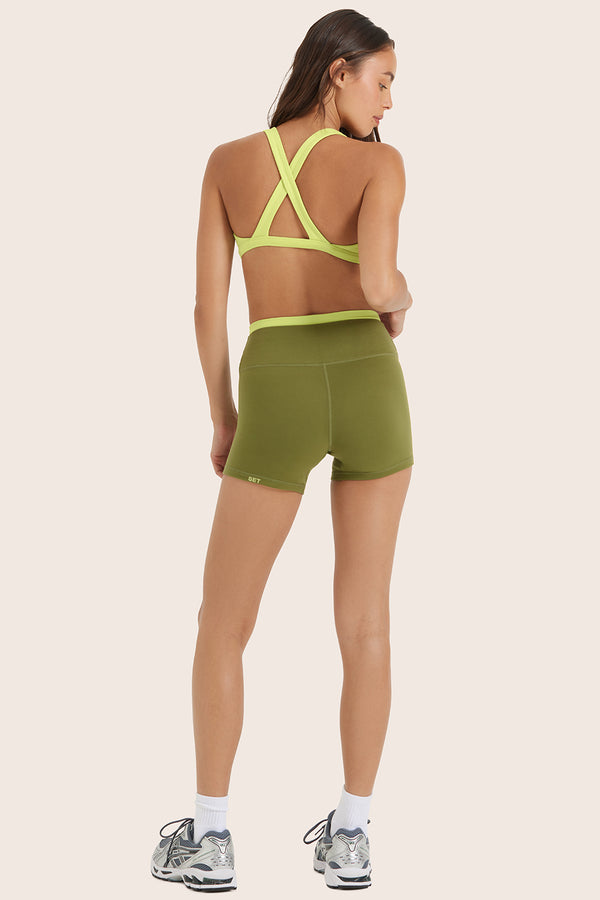 Model wears FORMCLOUD® CLOUD CONTROL SHORTS in MARGARITA 