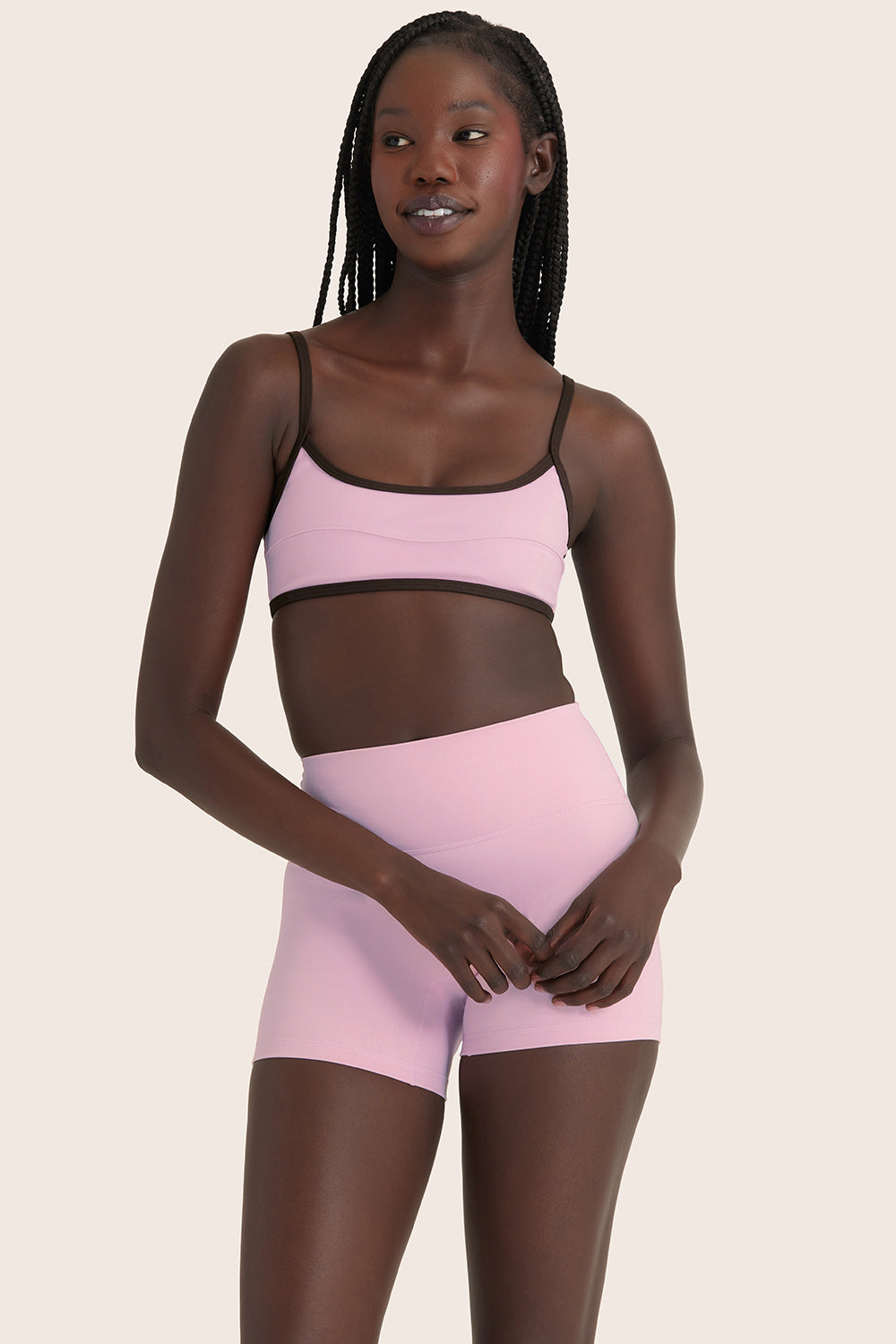 Model wears SPORTBODY® SPORTY LINE BRA in SWIRL 