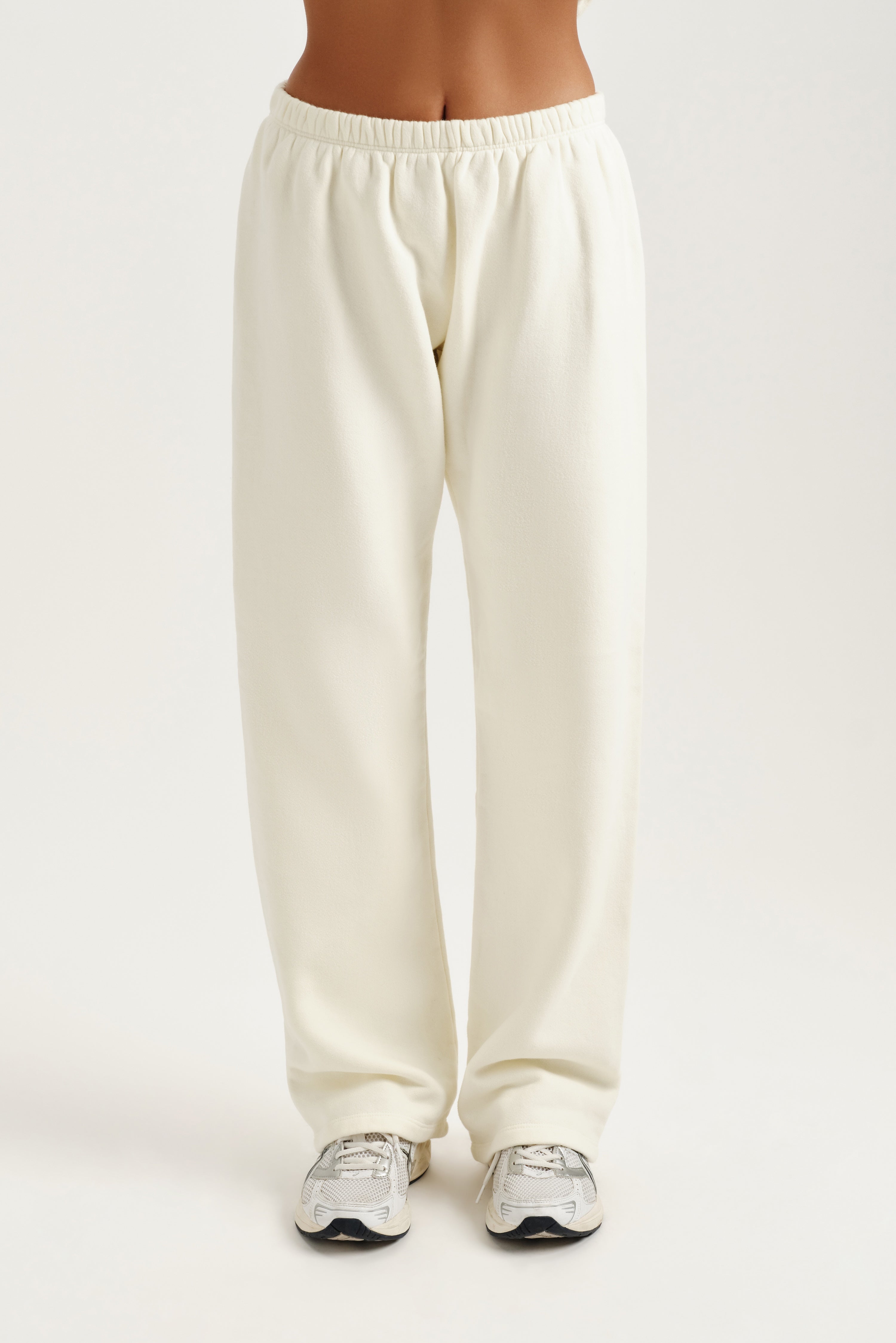 MIDWEIGHT SWEATS STAPLE STRAIGHT LEG SWEATPANTS - HAVEN – SET ACTIVE