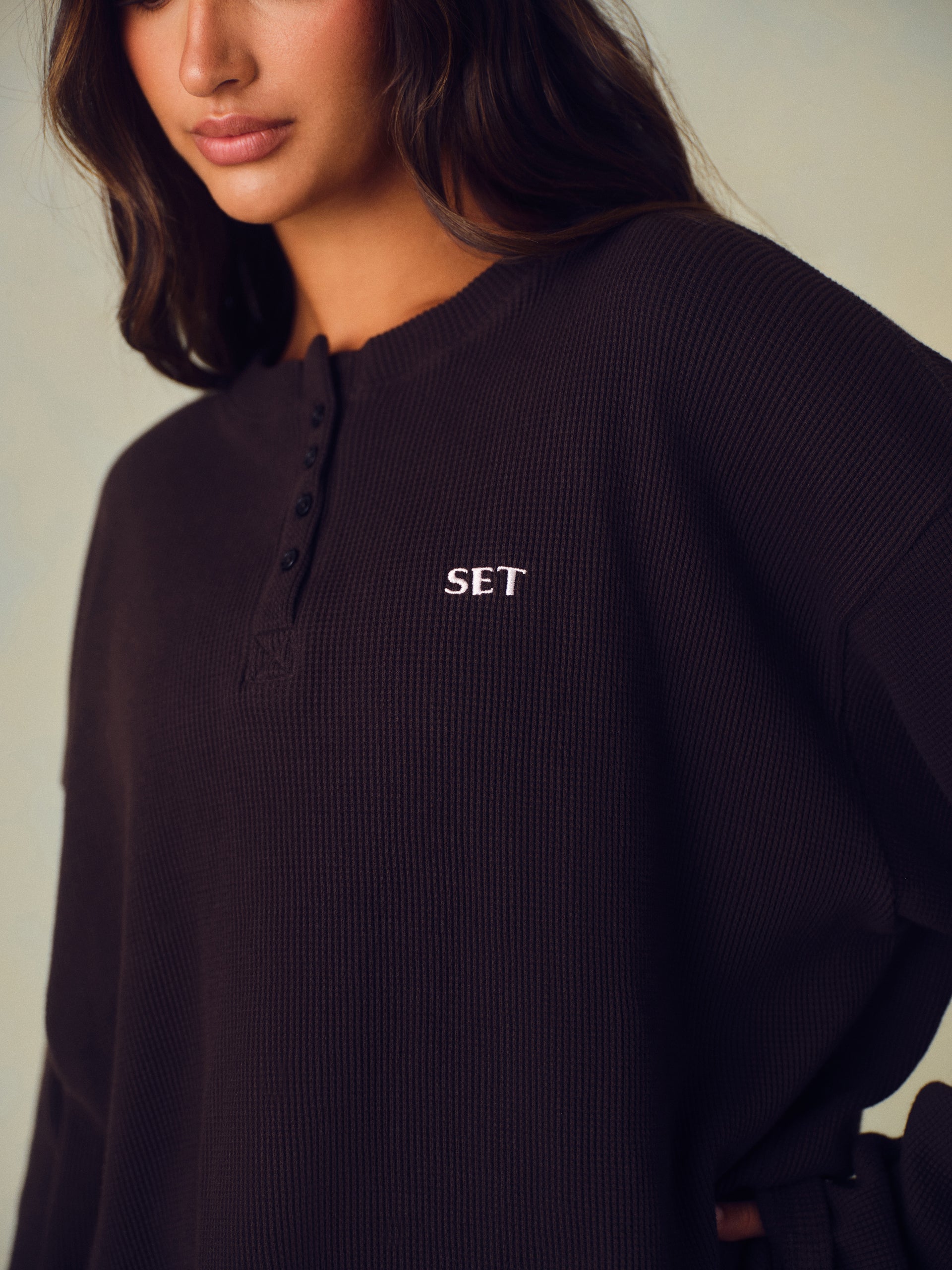 WAFFLE LOUNGE BOXY HENLEY - DRIFTWOOD
