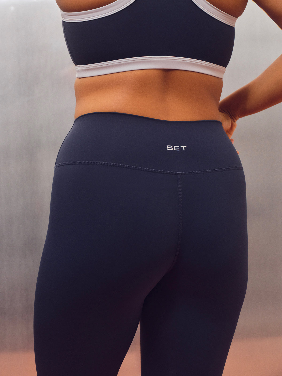AERALINE™ BREATHE CAPRI LEGGINGS - BIRDIE