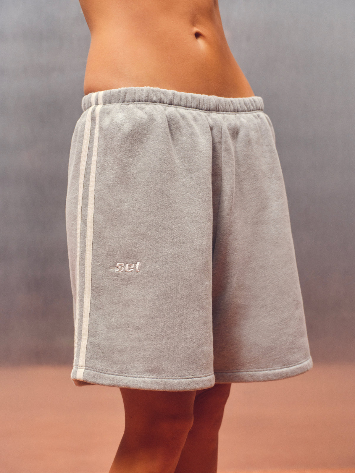 MIDWEIGHT SWEATS STAPLE DUO STRIPE SHORTS - RACQUET