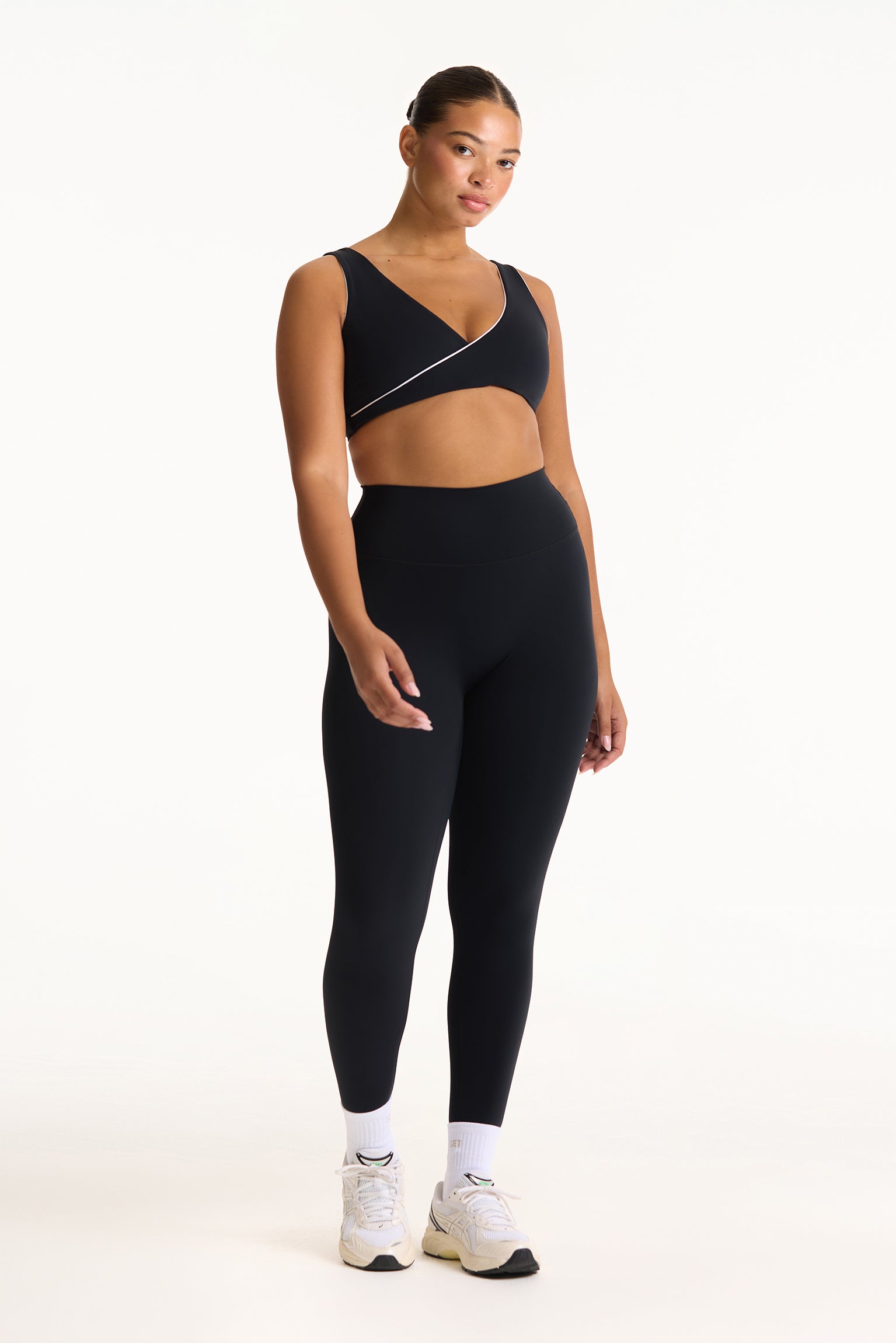 AIRLUXE BREATHE CONTRAST WRAP BRA - ORCA – SET ACTIVE