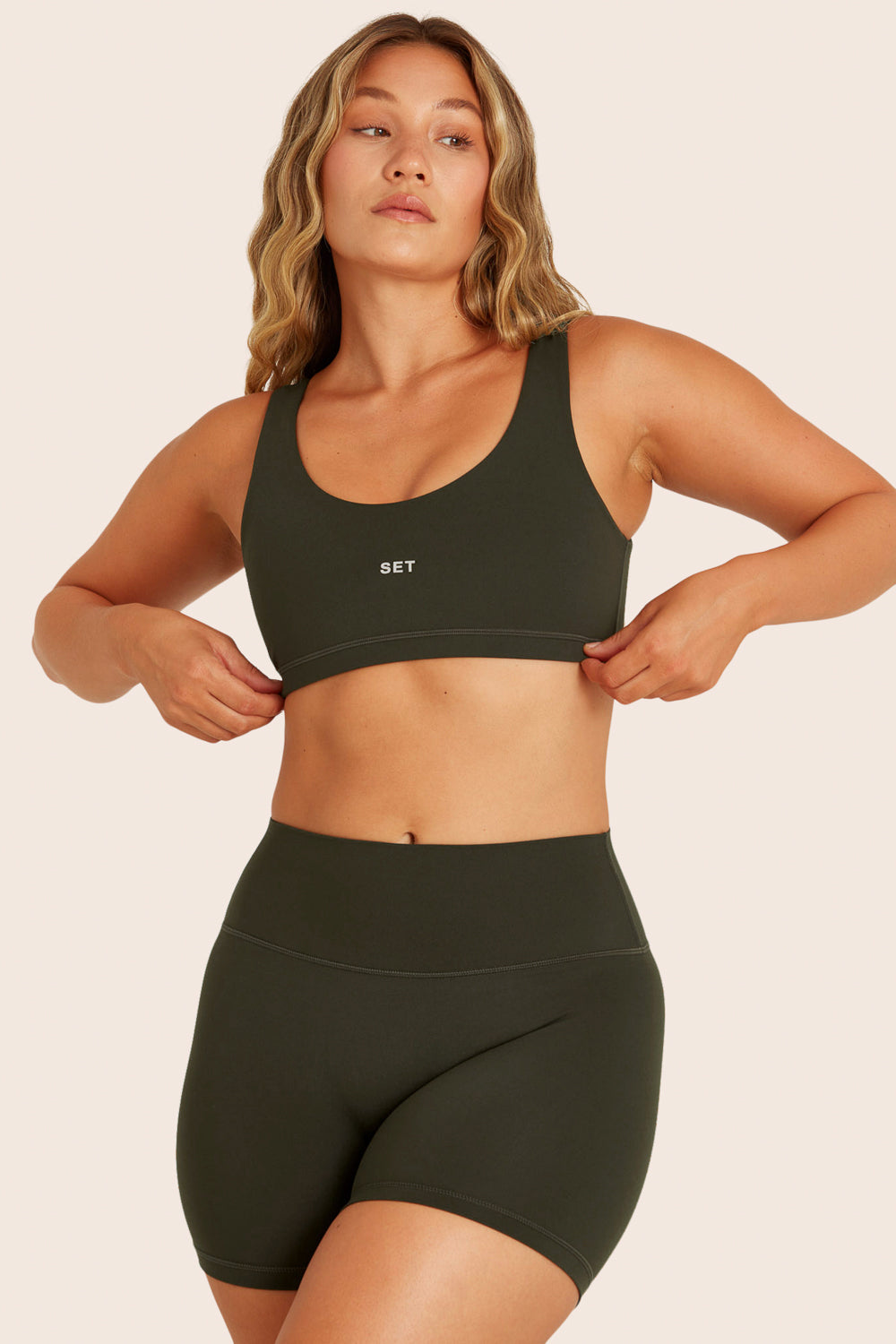 SET™ SPORTBODY® LIFT BRA IN AFTER HOURS