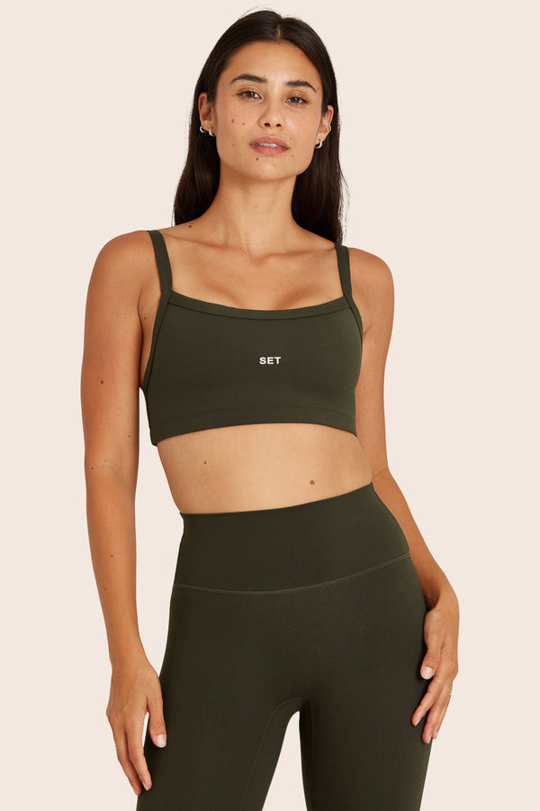 SET™ SPORTBODY® SCOOP BRA IN AFTER HOURS 