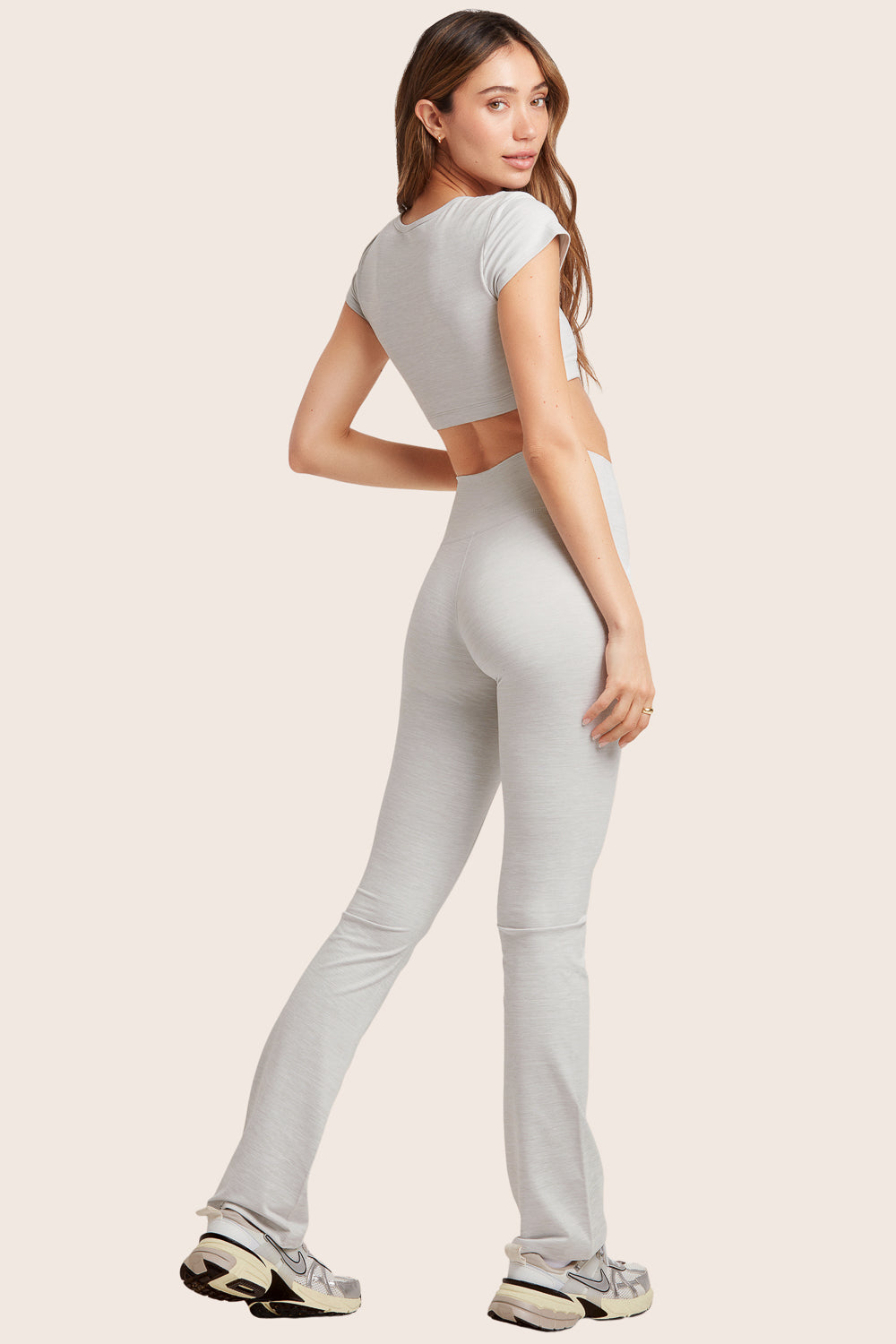 SET™ FORMCLOUD® STRAIGHT LEGGINGS IN HEATHER GREY