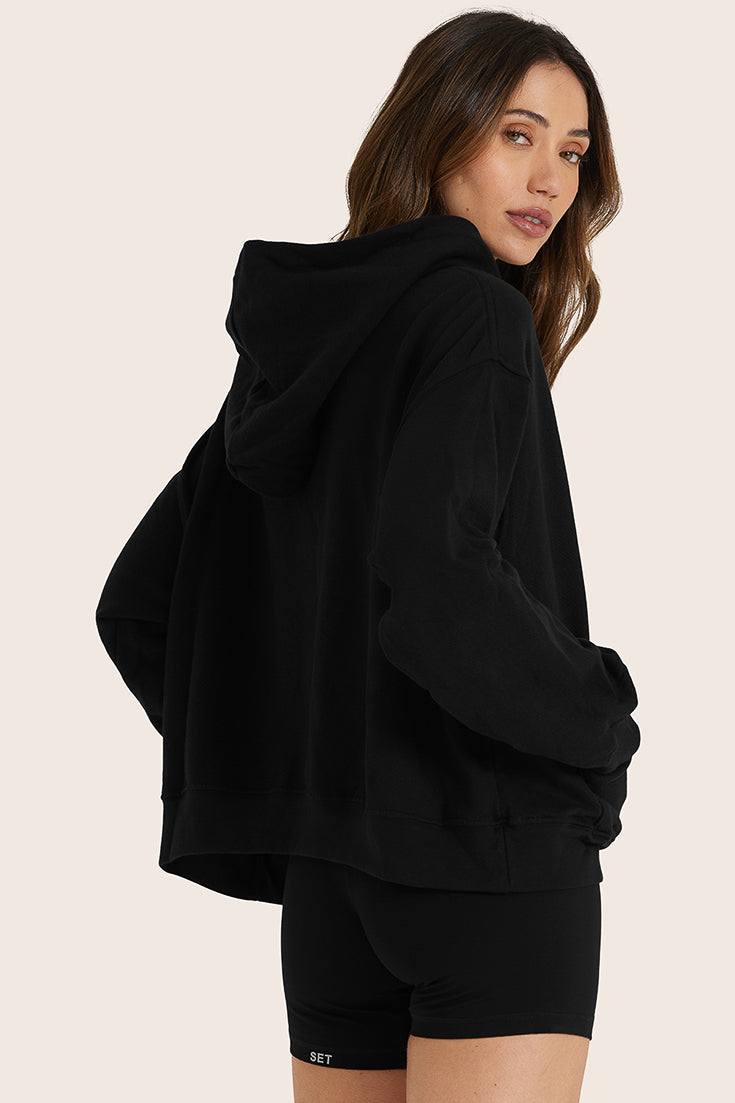 SET™ LIGHTWEIGHT SWEATS CLASSIC HOODIE IN ONYX