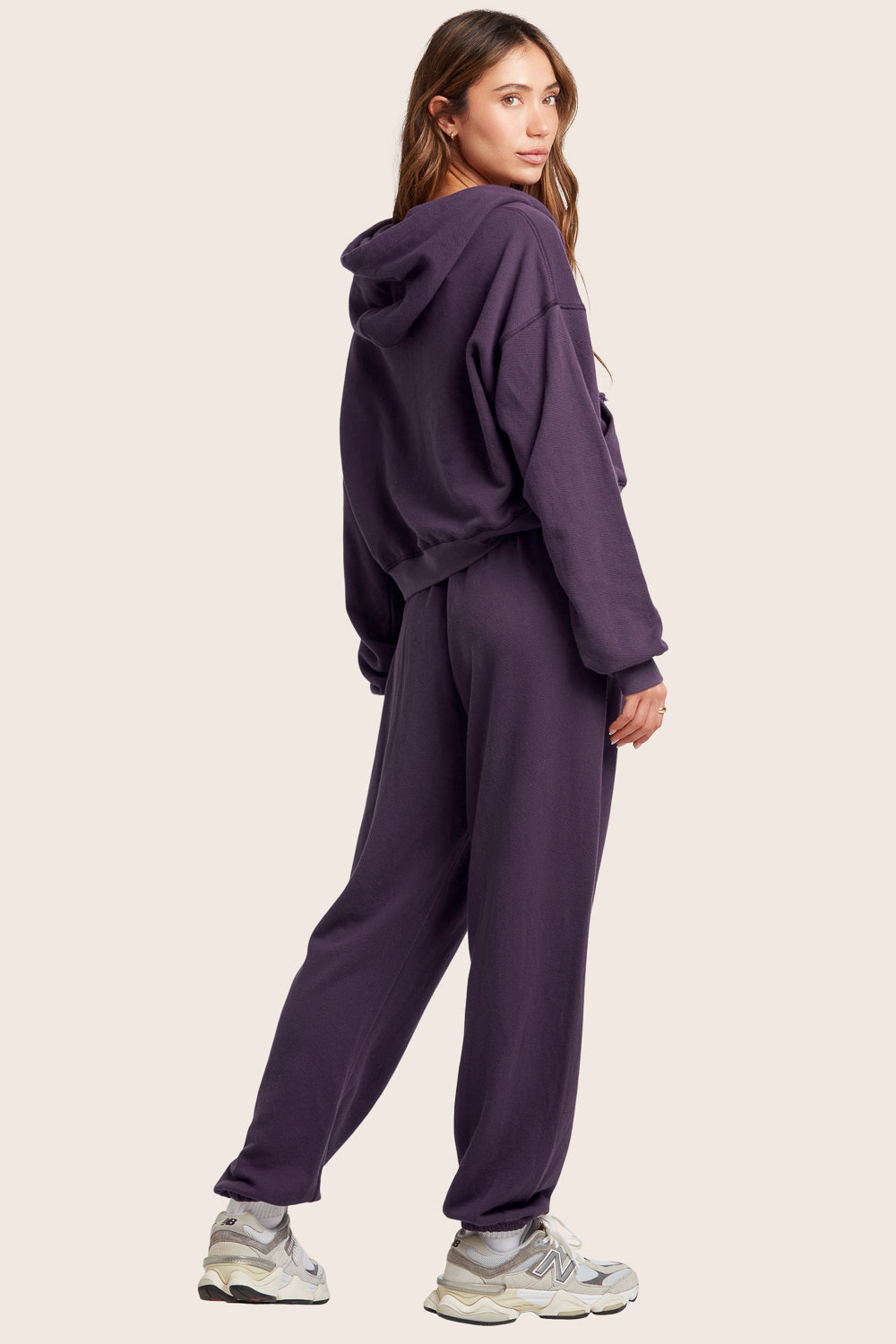 SET™ LIGHTWEIGHT SWEATS CLASSIC SWEATPANTS IN PLUM