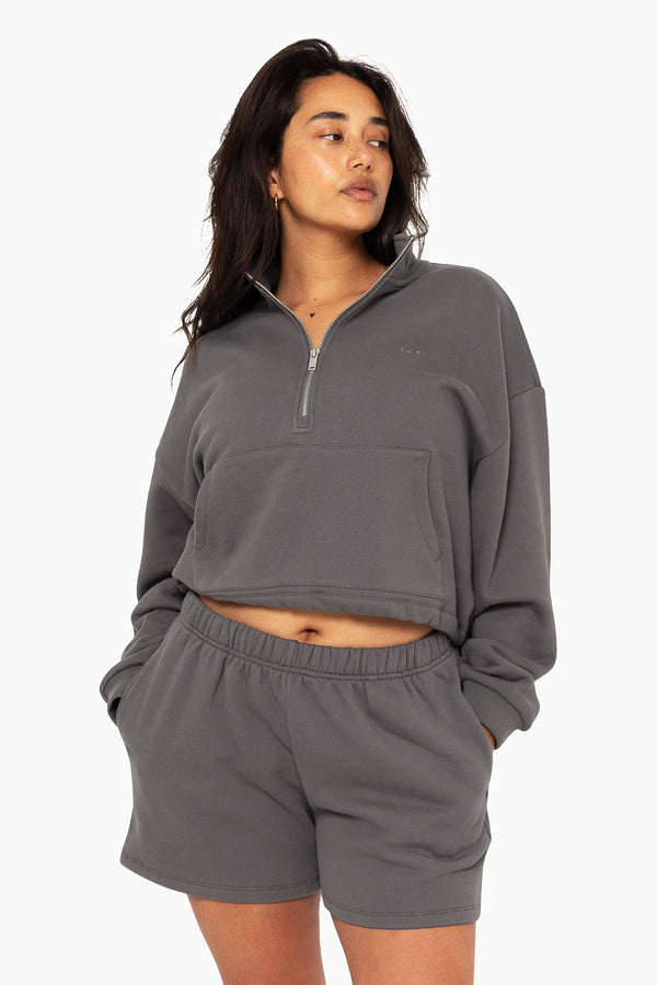 SET™ EMBROIDERED HEAVYWEIGHT SWEATS HALF ZIP IN GRAPHITE 