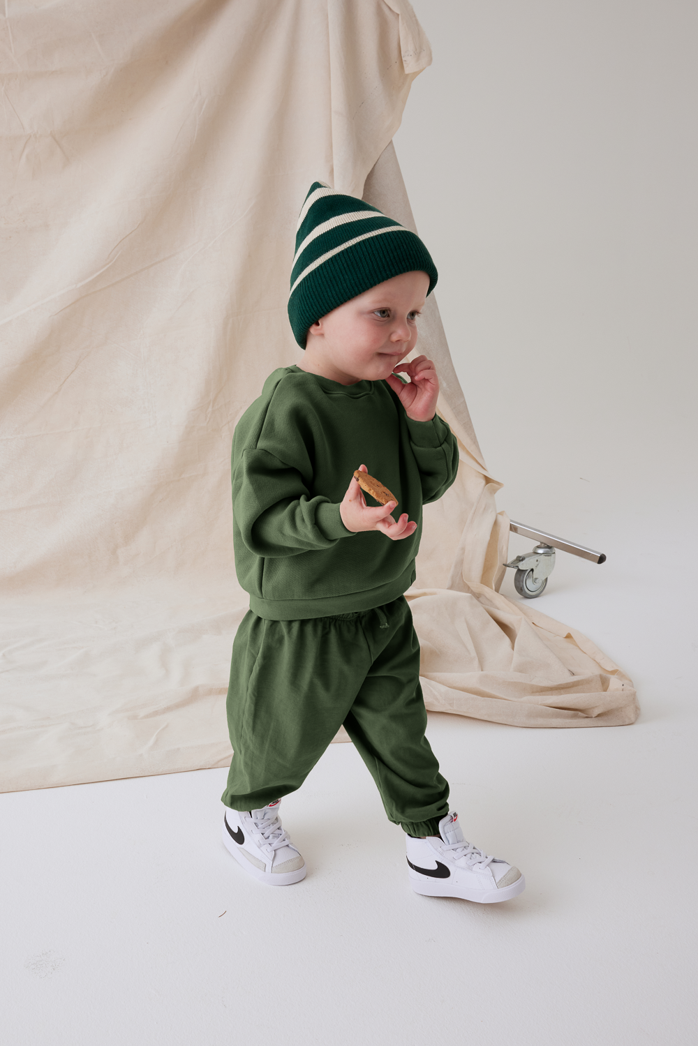 SET™ HEAVY COTTON KIDS COTTON JOGGER IN ROSEMARY