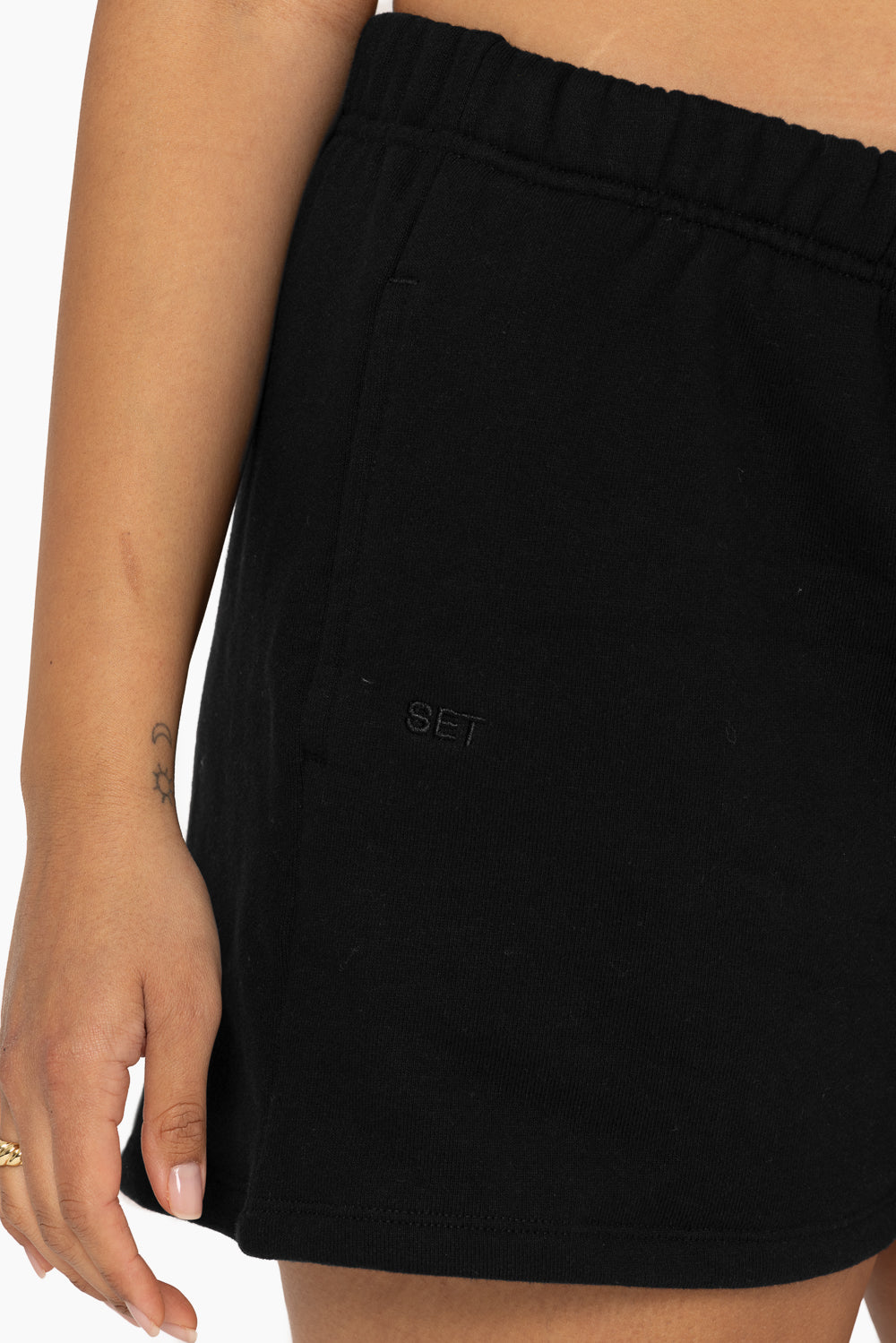 HEAVYWEIGHT SWEATS SWEAT SHORTS ONYX