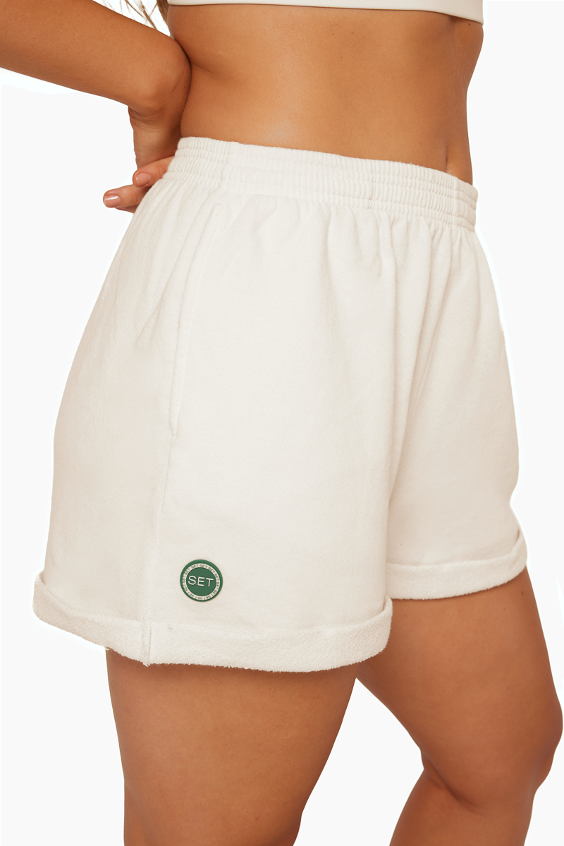 SET ACTIVE LIGHTWEIGHT COURTSIDE SWEAT SHORTS IN VOLLEY