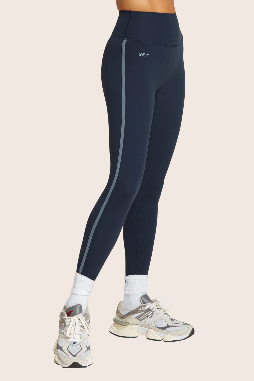 SET™ SPORTBODY® STRIPE LEGGINGS IN HARBOR